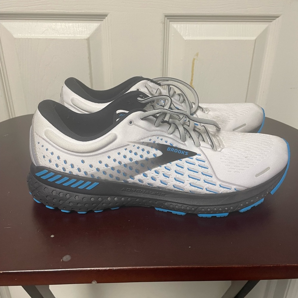 Mens Brooks shoe